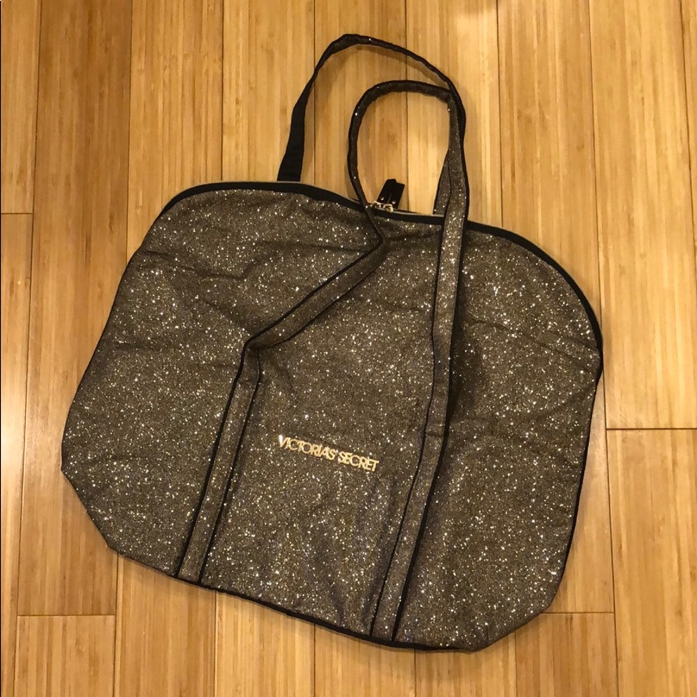BRAND NEW VICTORIAS SECRET TOTE BAG!